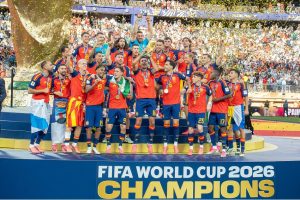seleccion española levantando copa mundial 2026